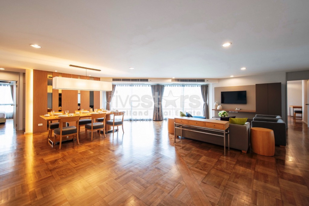 3 bedrooms apartment for rent in Sathorn