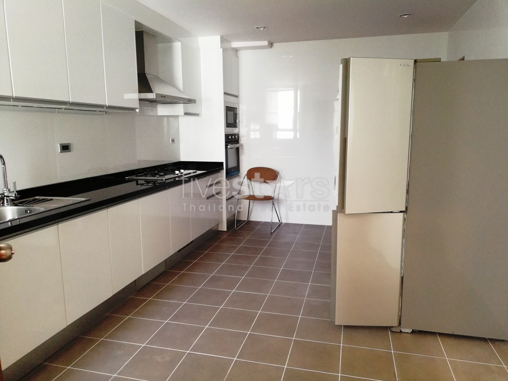 Large 3 bedrooms apartment for rent near BTS Chongnonsi, photo 5