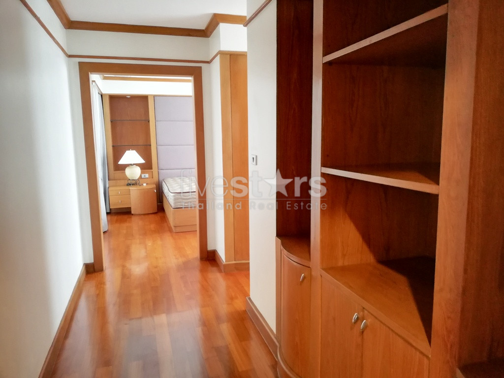 Large 3 bedrooms apartment for rent near BTS Chongnonsi, photo 8