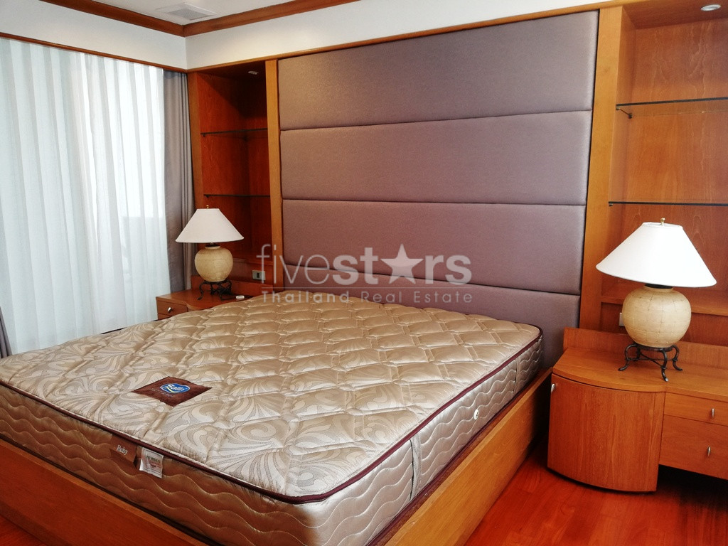 Large 3 bedrooms apartment for rent near BTS Chongnonsi, photo 11