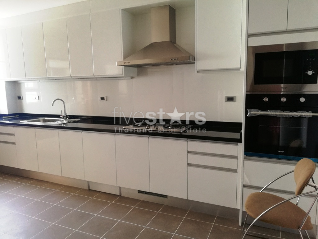 Large 3 bedrooms apartment for rent near BTS Chongnonsi, photo 6