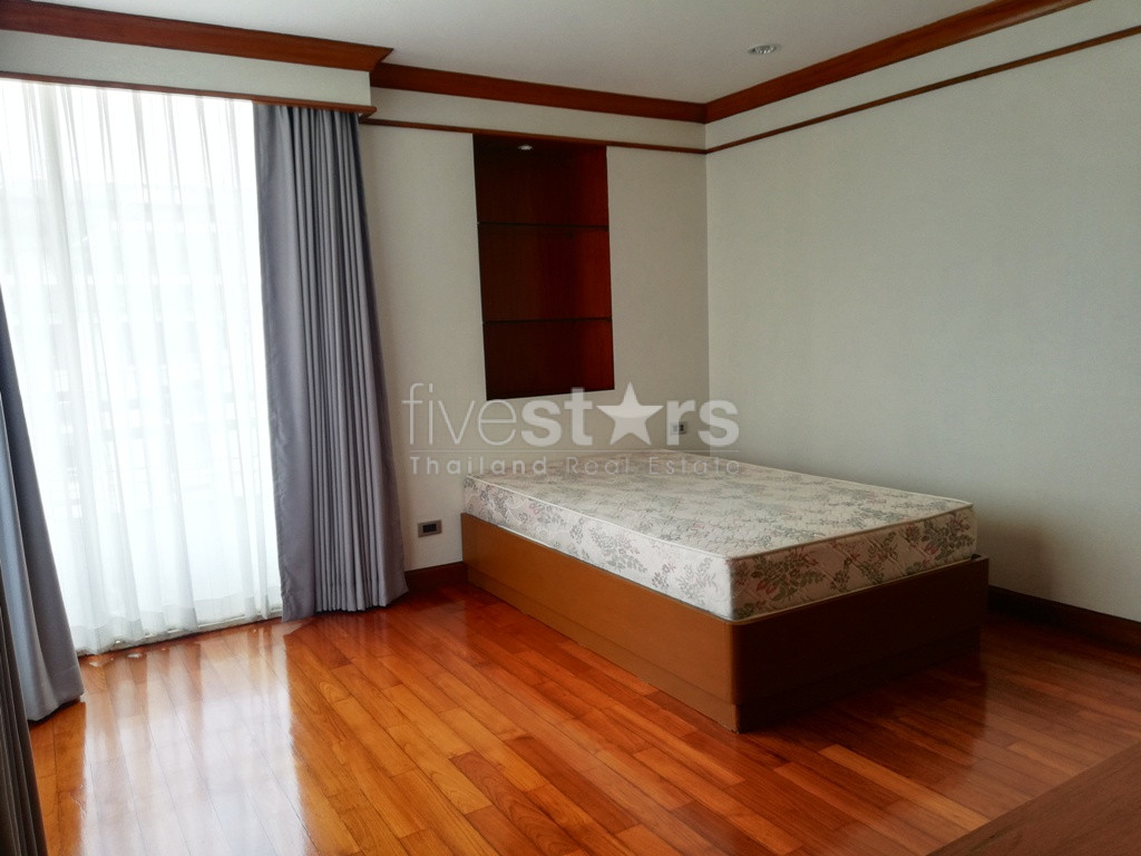 Large 3 bedrooms apartment for rent near BTS Chongnonsi, photo 12