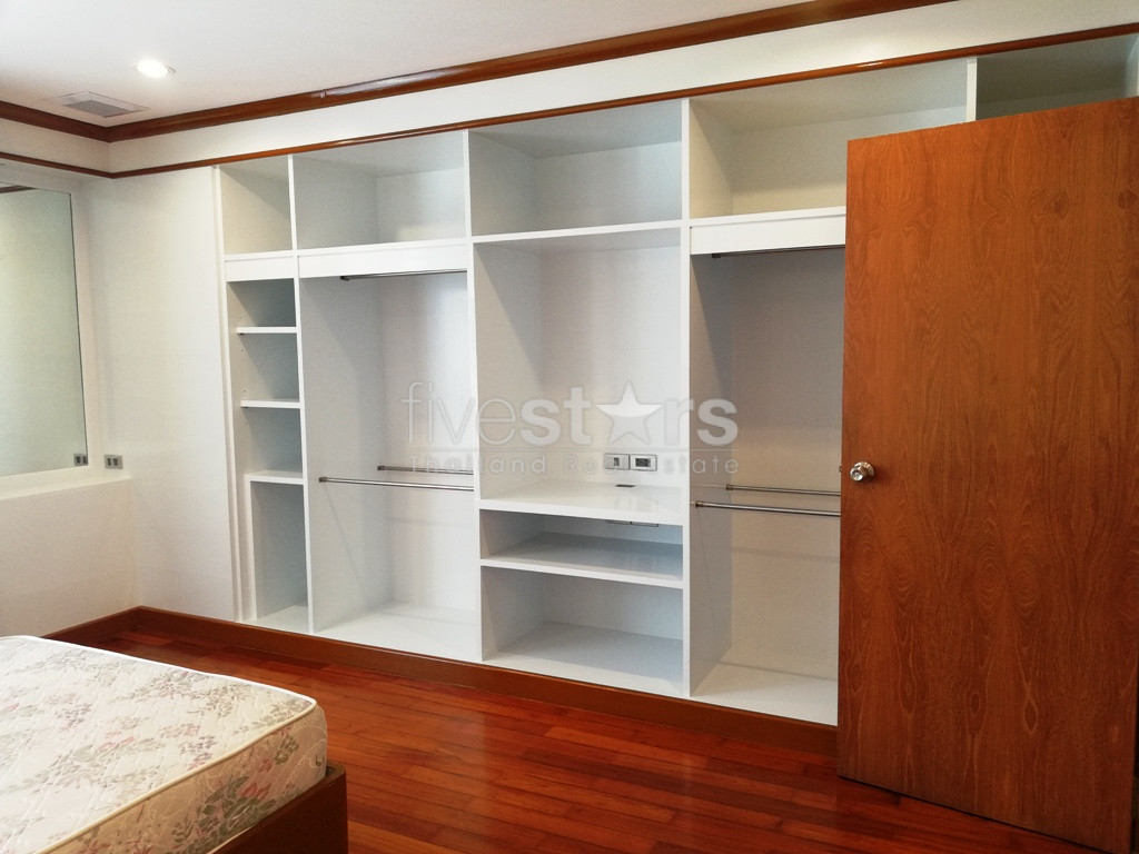 Large 3 bedrooms apartment for rent near BTS Chongnonsi, photo 13