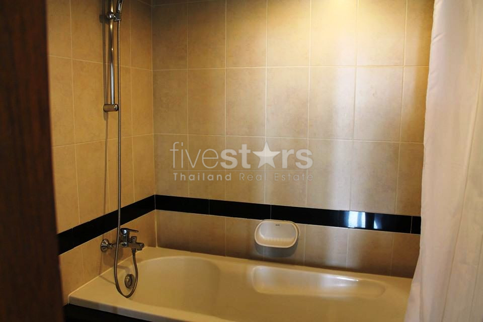 1 bedroom apartment for rent in Sathorn near BTS Chongnonsi, photo 11