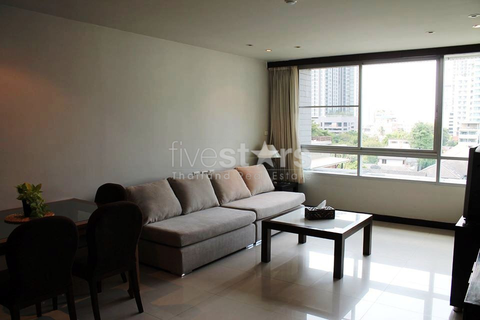 1 bedroom apartment for rent in Sathorn near BTS Chongnonsi