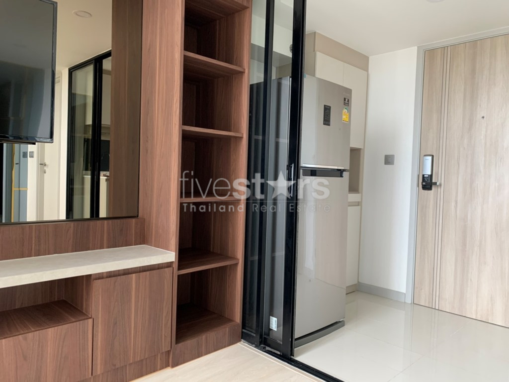 1 bedroom duplex condo for rent on Sathorn, photo 10