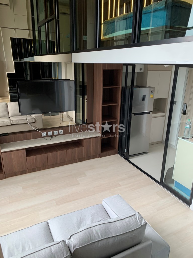1 bedroom duplex condo for rent on Sathorn, photo 4