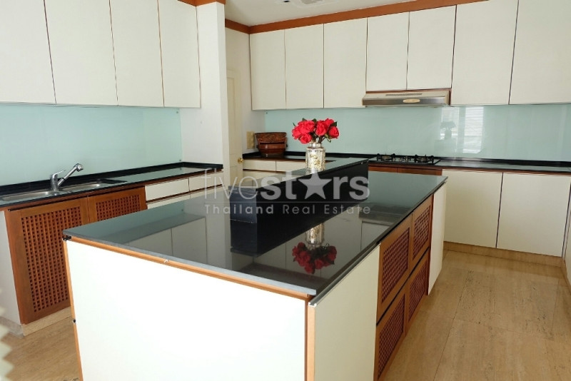 3 bedroom low rise apartment for rent on Sathorn, photo 10