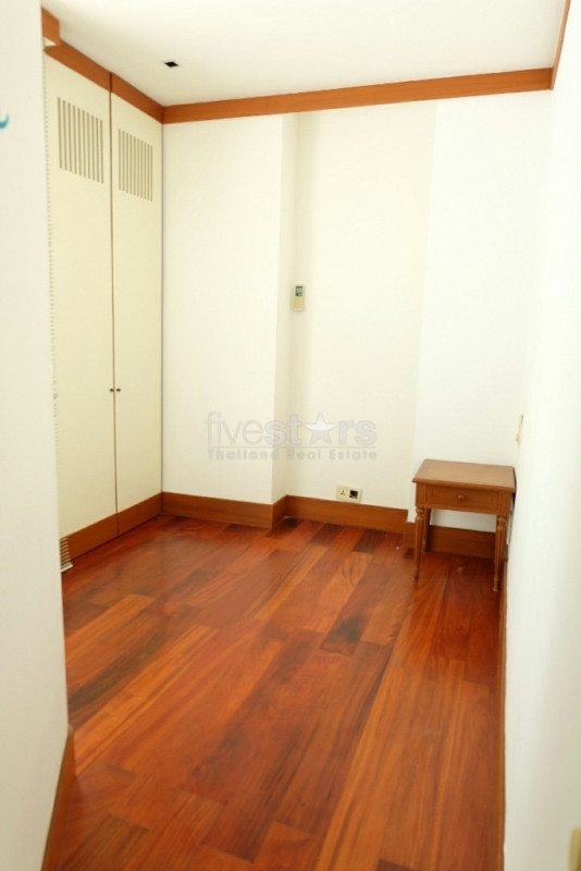 3 bedroom low rise apartment for rent on Sathorn, photo 13
