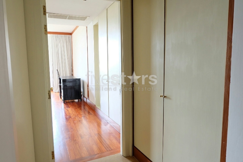 3 bedroom low rise apartment for rent on Sathorn, photo 17