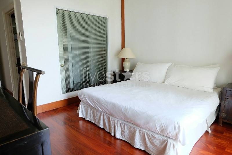3 bedroom low rise apartment for rent on Sathorn, photo 10