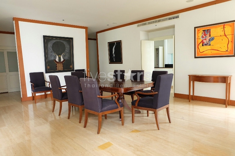3 bedroom low rise apartment for rent on Sathorn, photo 3