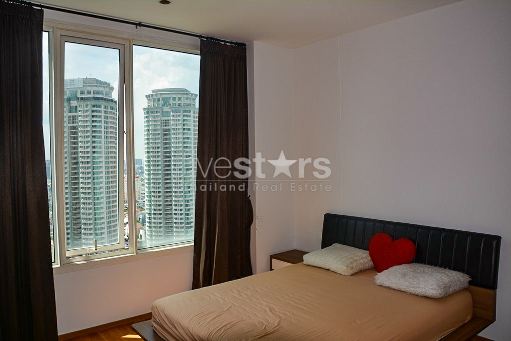 Spacious 3-bedroom condo close to BTS Chong Nonsi, photo 12