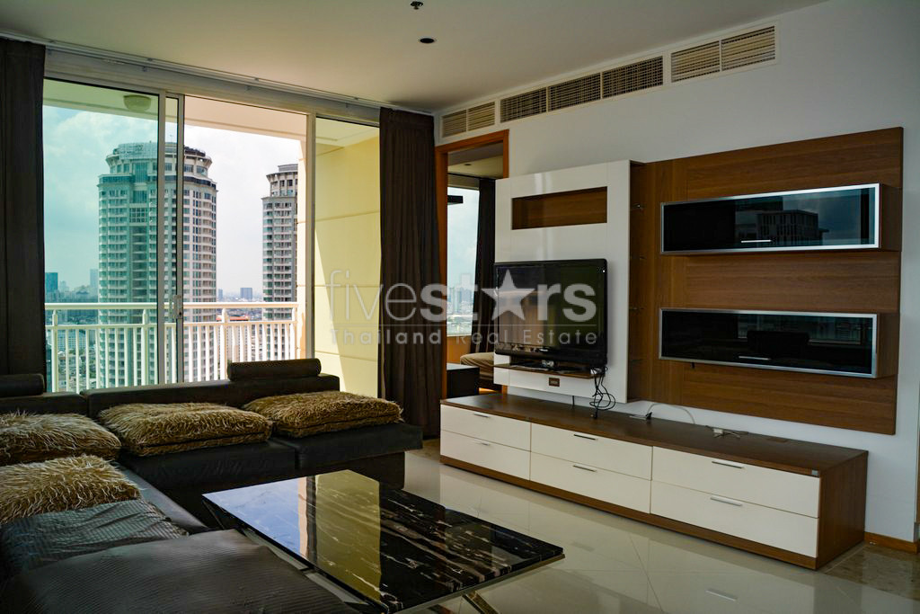 Spacious 3-bedroom condo close to BTS Chong Nonsi, photo 4