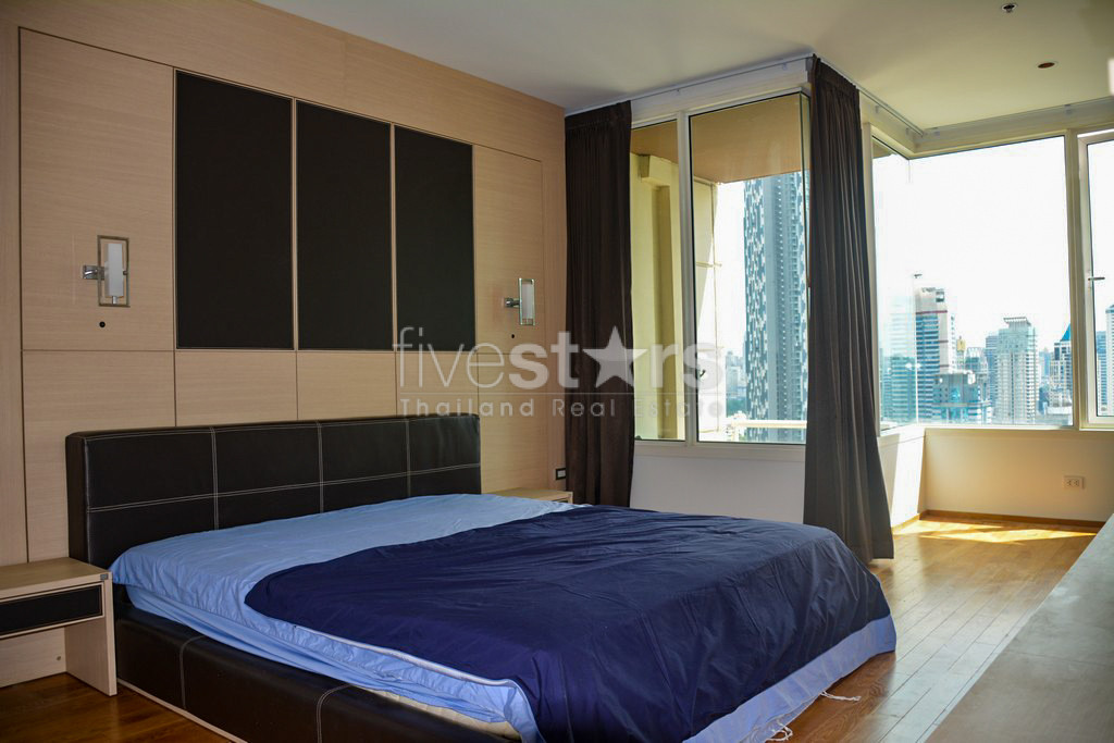Spacious 3-bedroom condo close to BTS Chong Nonsi, photo 9