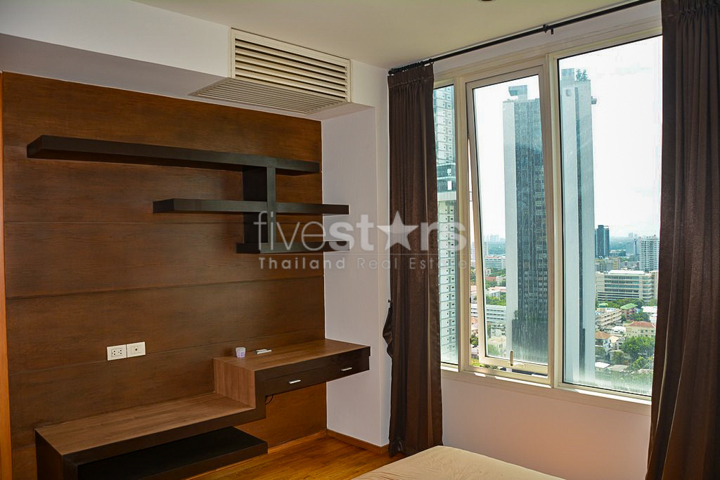 Spacious 3-bedroom condo close to BTS Chong Nonsi, photo 13