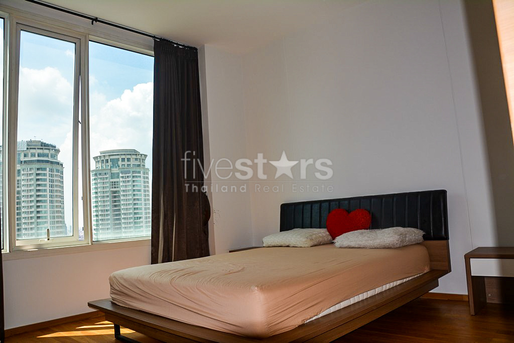 Spacious 3-bedroom condo close to BTS Chong Nonsi, photo 11