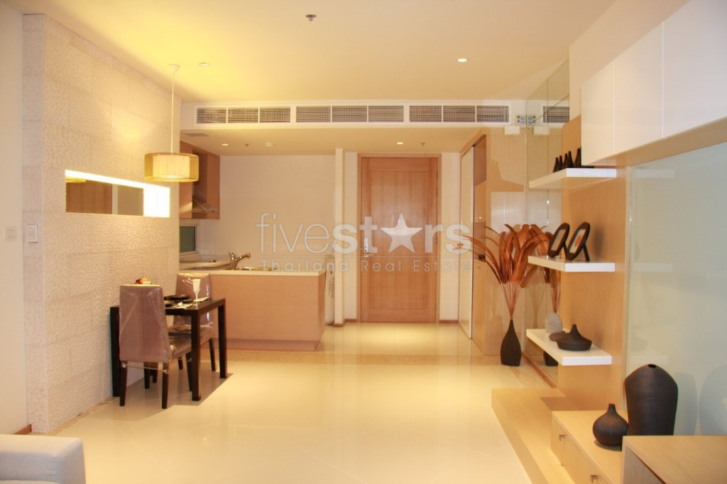 1 bedroom spacious condo for rent on Sathorn