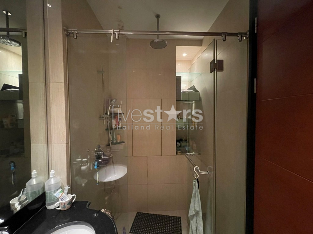 2-bedroom spacious condo for sale close to BTS Chong Nonsi, photo 18