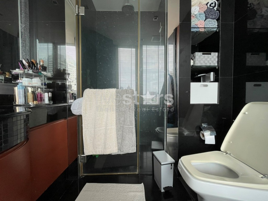 2-bedroom spacious condo for sale close to BTS Chong Nonsi, photo 19