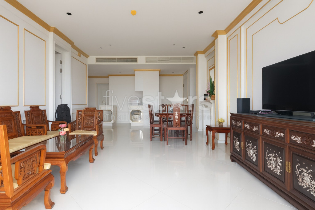 Appartement de 2 chambres à vendre près du BTS Chong Nonsi, photo 3