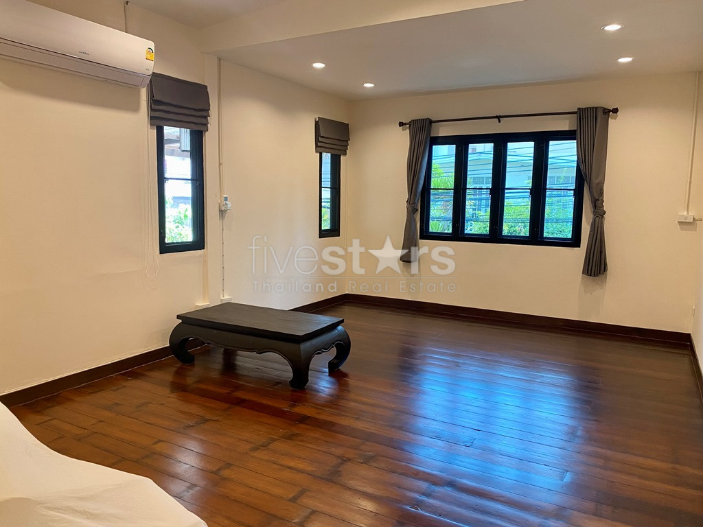 4-bedroom single house newly renovated on Narathiwas - Sathorn, photo 7