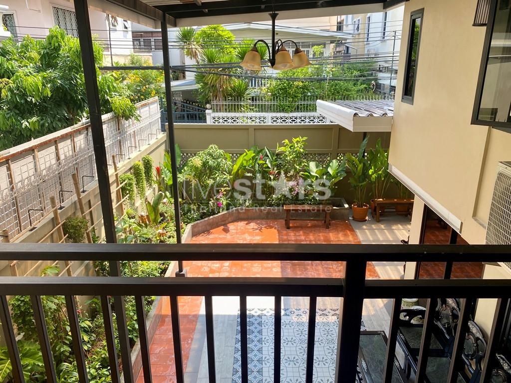 4-bedroom single house newly renovated on Narathiwas - Sathorn, photo 2