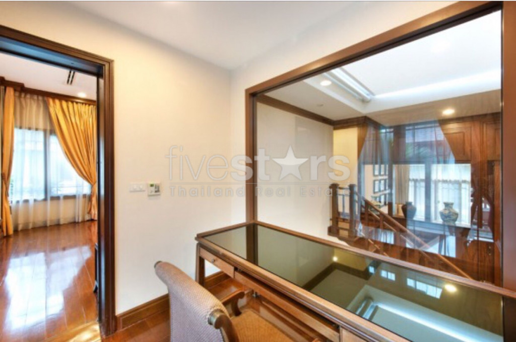 4-bedroom exclusive property with private pool in Sathorn, photo 16