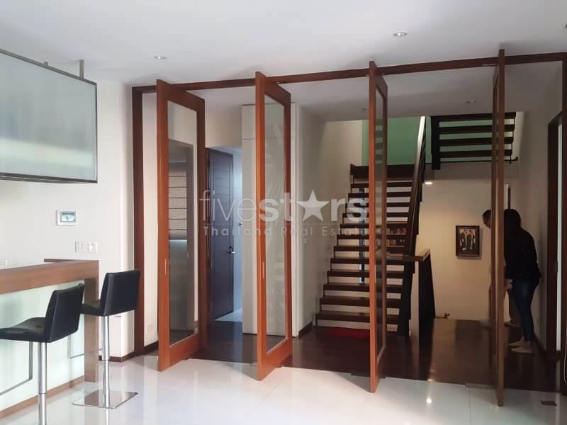 Luxury single house 6 bedroom for rent on Narathiwas, photo 2