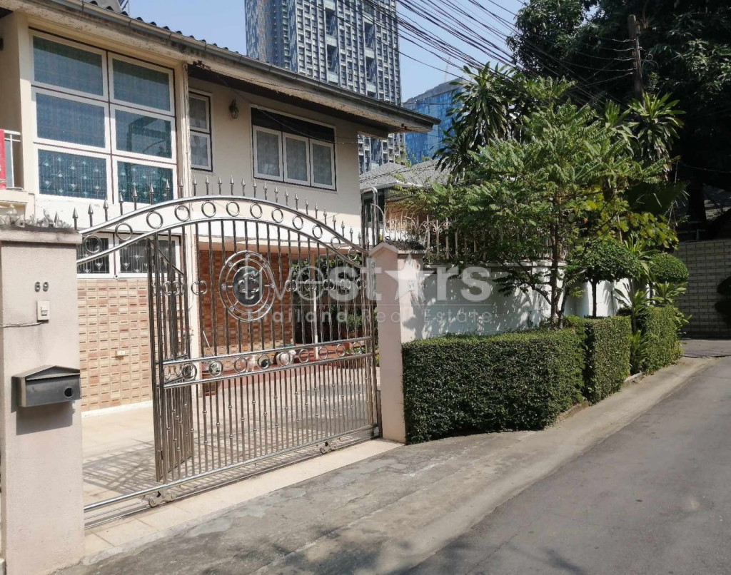 3-Bedroom House for Rent in Sathorn, near BTS Chong Nonsi, photo 11