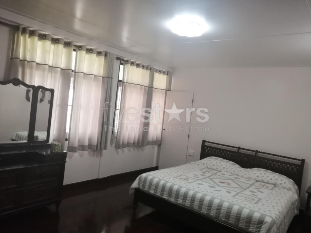 3-Bedroom House for Rent in Sathorn, near BTS Chong Nonsi, photo 9