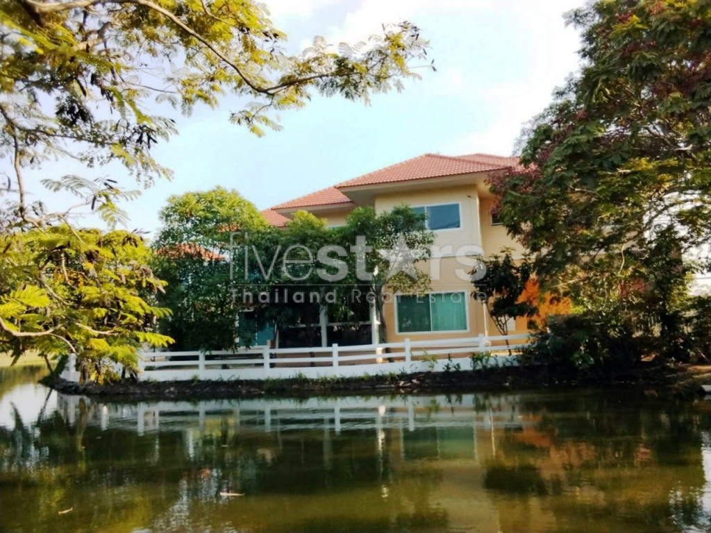 A louer maison de 4 chambres dans l'enceinte du club de golf, Bangna, photo 4