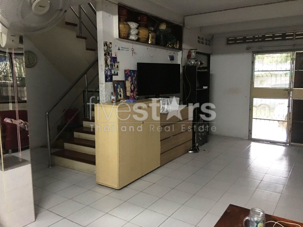 Vente terrain et maison sur Onnut, photo 2
