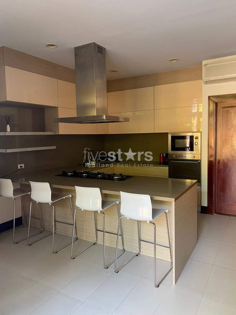 House in compound with private swimming pool 5 bedrooms for rent in Onnut Pattanakan, photo 16