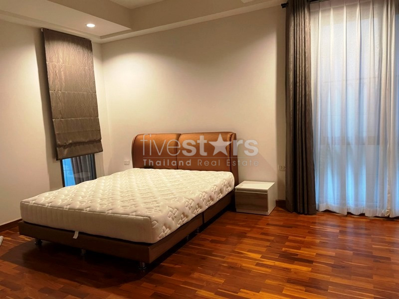 4 bedrooms house in compound for rent in Lasal, photo 4