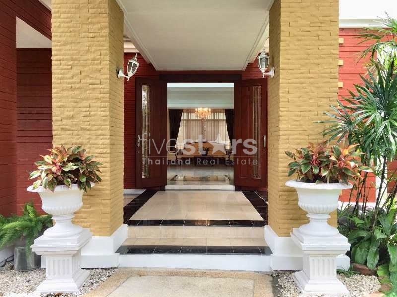 5-bedroom Single house for sale on Pattanakarn, photo 4