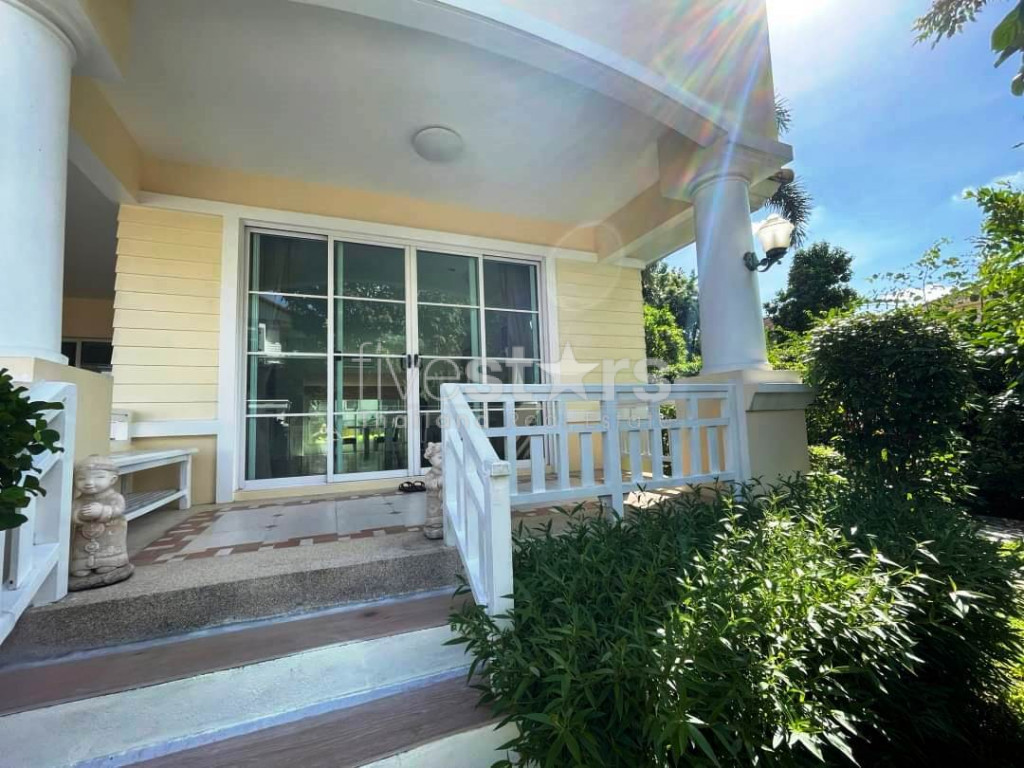 3-bedroom house in compound for rent on Rama 9 - Onnut, photo 9