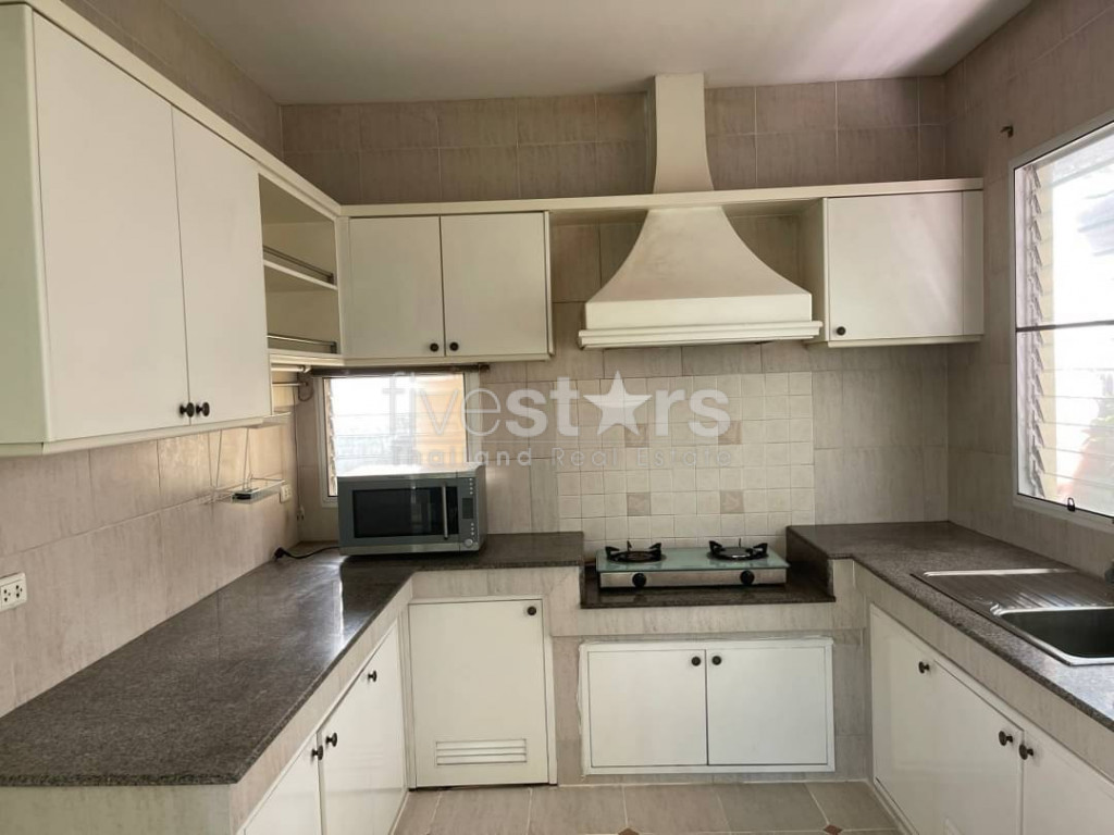 3-bedroom house in compound for rent on Rama 9 - Onnut, photo 18