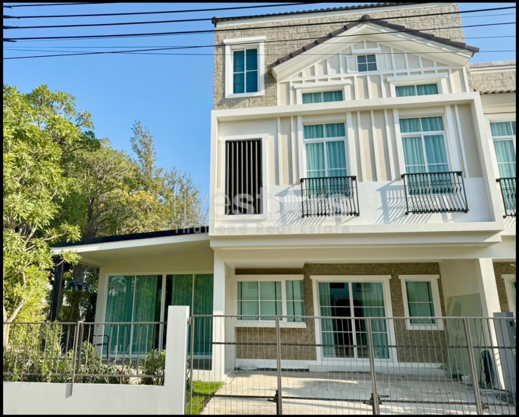 Townhome 3-Bedroom for rent on Bangna