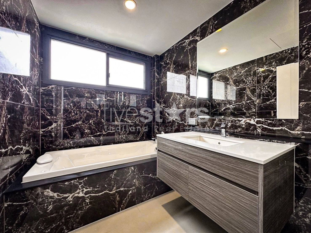 Luxury 4-Bedroom Detached House for Rent in Bangna, photo 15