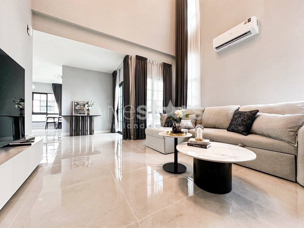 Luxury 4-Bedroom Detached House for Rent in Bangna