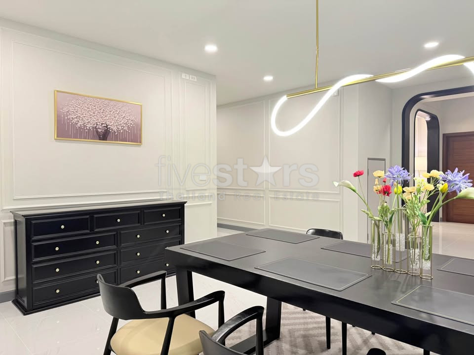Maison de Luxe Moderne de 4 Chambres à Louer à Bangna, photo 5