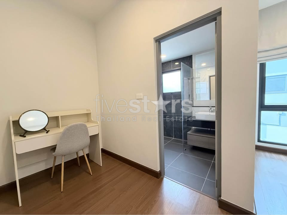 Maison de Luxe Moderne de 4 Chambres à Louer à Bangna, photo 15