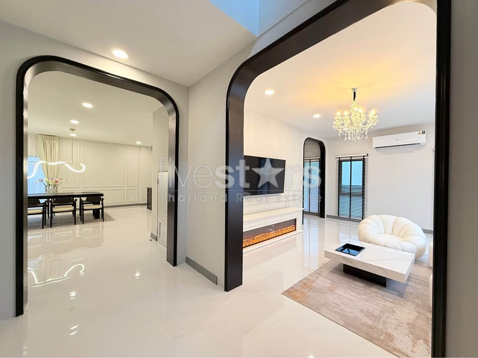 Maison de Luxe Moderne de 4 Chambres à Louer à Bangna, photo 3