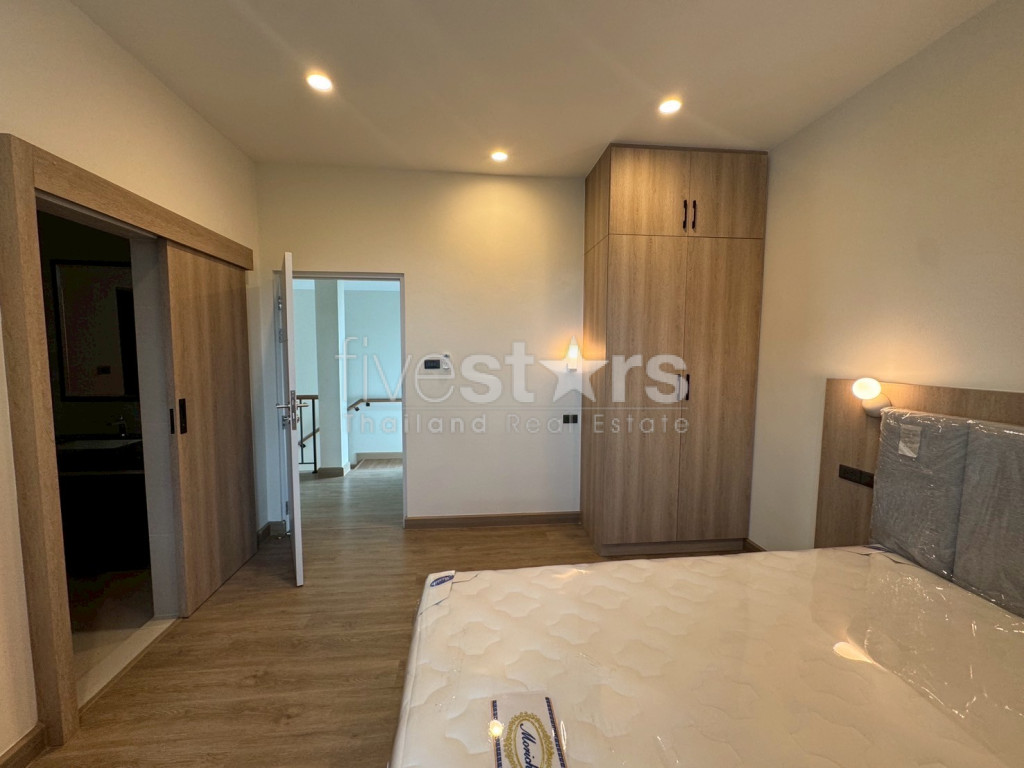 Private 4-bedroom pool villa for rent in Onnut, photo 15