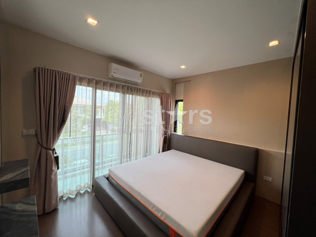 Burasiri Wongwaen–Onnut | House for Sale in a Secure Compound, photo 10