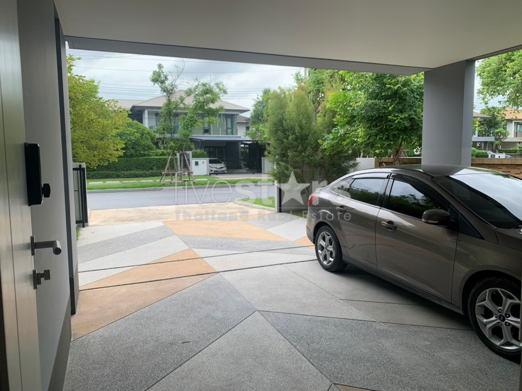 Burasiri Wongwaen–Onnut | House for Sale in a Secure Compound, photo 3