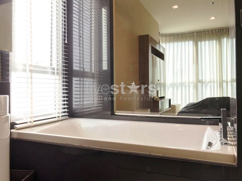 2 bedrooms condo for sale close to BTS Onnut, photo 10