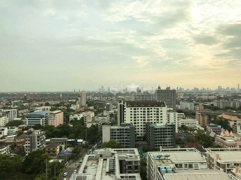 2 bedrooms condo for sale close to BTS Onnut, photo 13