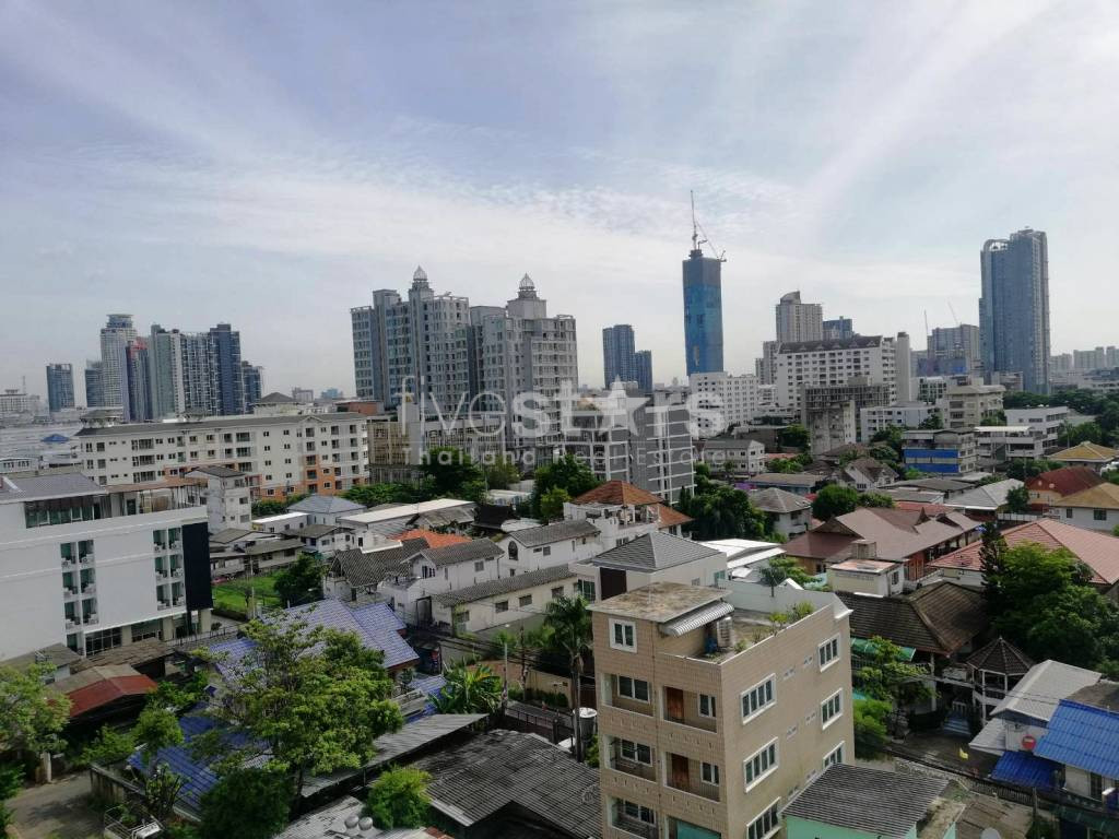 Grand condo de 2 chambres à louer près du BTS Onnut, photo 16